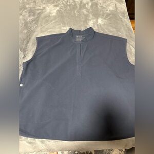 Figs Rafaela top size 2XL. Smoke free home.